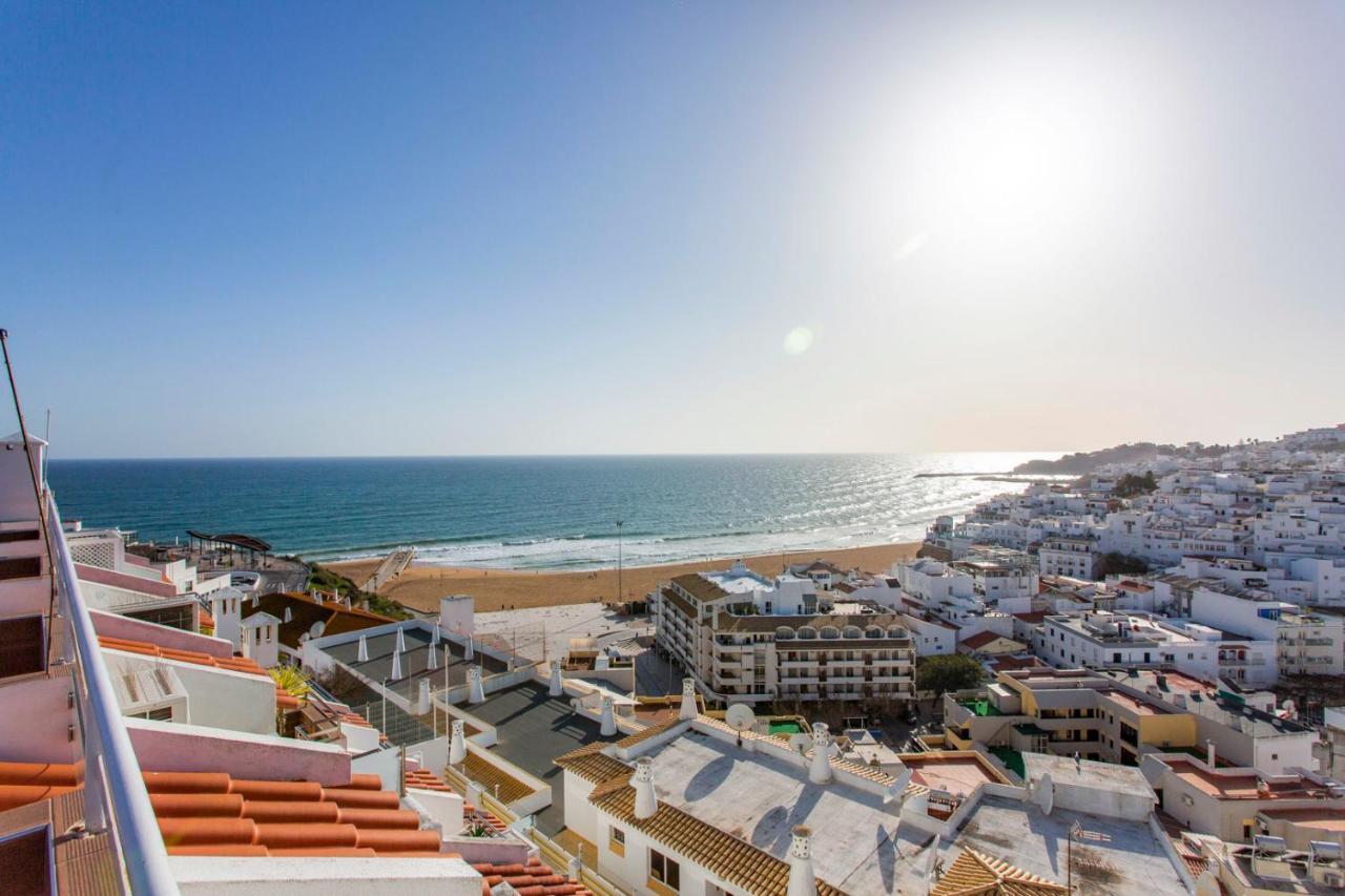 Old Town Beach Apartments Албуфейра Экстерьер фото
